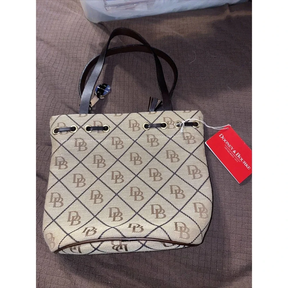 DOONEY & BOURKE Small Tassle Bucket New - Picture 3 of 6